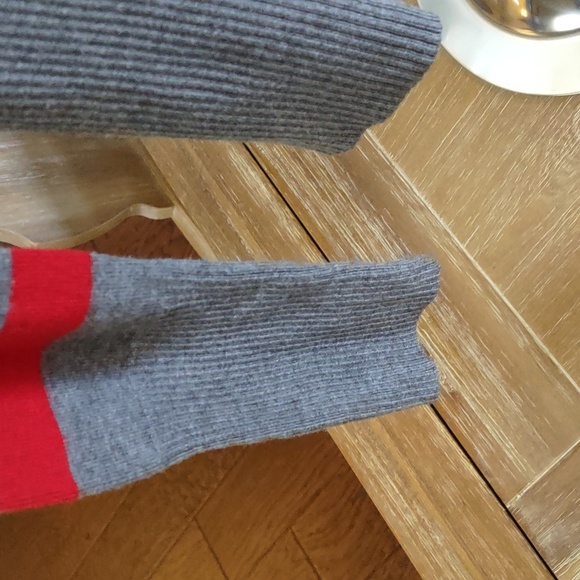 Guess small (juniors) zip up cardigan - Picture 4 of 6